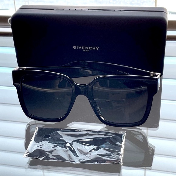 New Givenchy Sunglasses - Picture 2 of 11